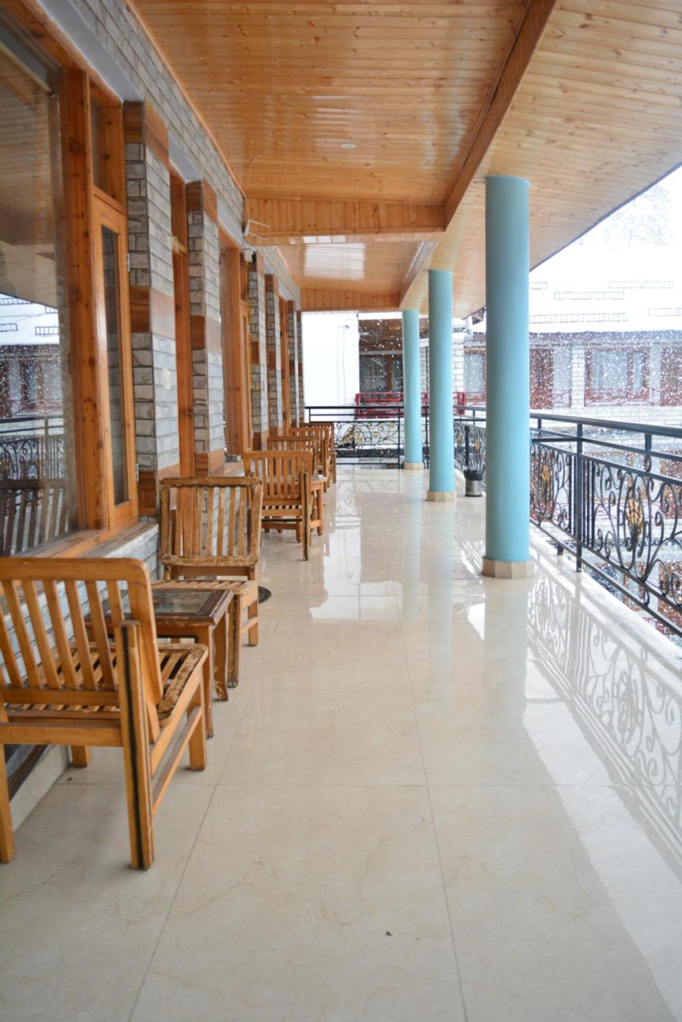 Hotel Neelgiri - Manali Diaries מראה חיצוני תמונה